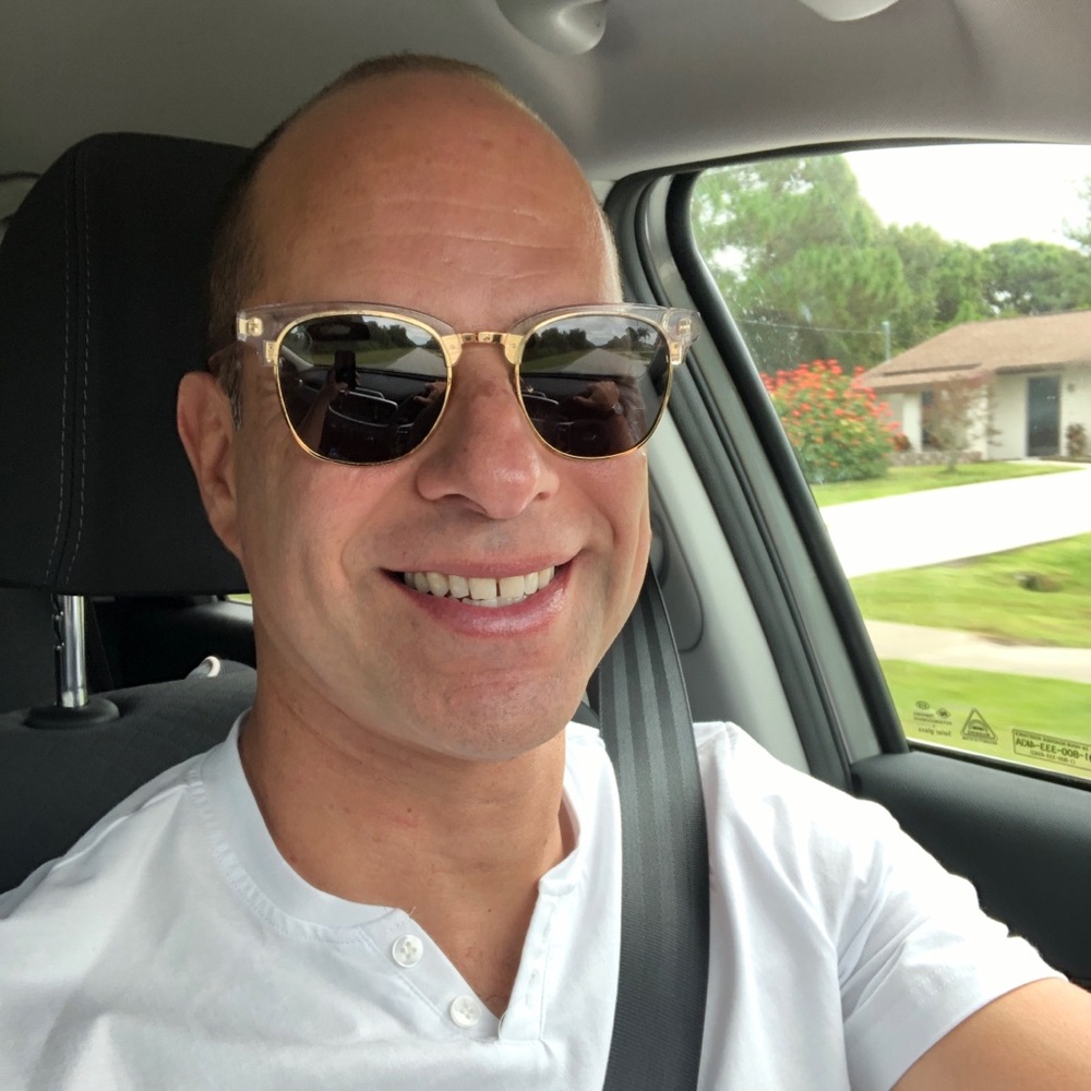 Meet your Posher, Luis